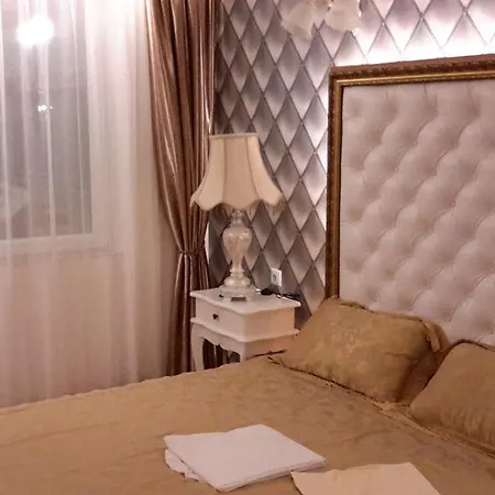 In Sweet Homes 3 Apartament